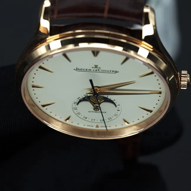 top-tiersuper cloneZFJaeger-LeCoultre Master moon phase1362510 Is the quality reliable? Master moon phasereplica watch real shot details front view