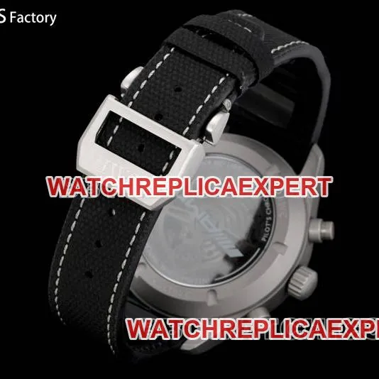 watch pilot TWS factory IWCblack dial carbon fiber 43mmfront live photo