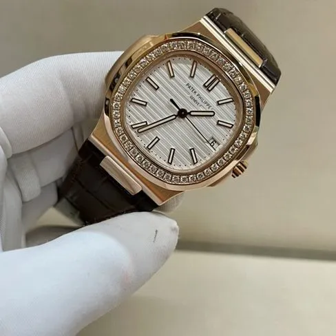 Patek Philippetop-tier watch men's white dial brown belt Nautilus series watch front view