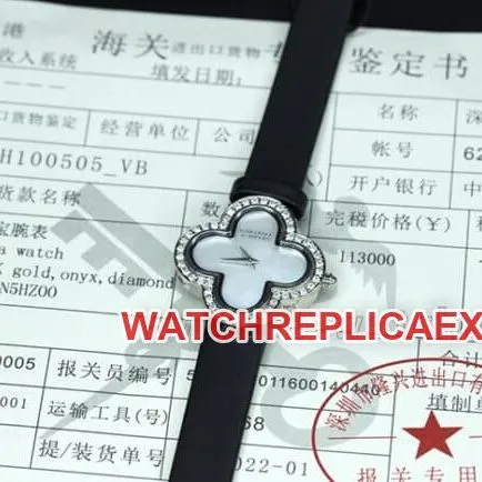 top-tier Van Cleef & Arpels four-leaf clover ladies' watchwhite dial South African real diamond silk bracelet front view of Swiss quartz watch