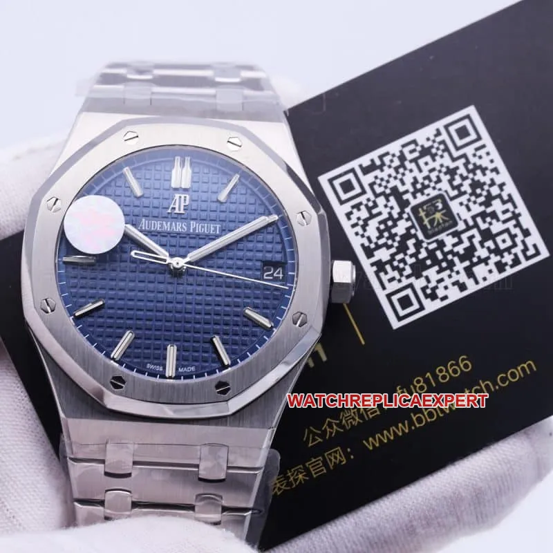 Audemars Piguet Royal Oak 15500 Review - 15400's New Generation of Rugged, Masculine Watch Weight and Photos