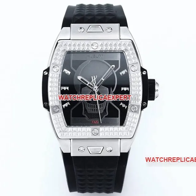 TW factory Hublot1:1super skull and hourglass patch pattern dial rubber front live photo