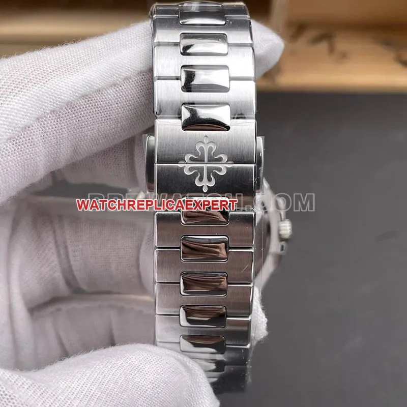 Patek Philippe collectible watch DDF factory Nautilusblue dial41mm mechanical steel bracelet model 5811front live photo