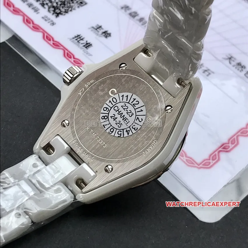 ChanelJ12super white mother of pearl plate 29mmquartzH2570front live photo