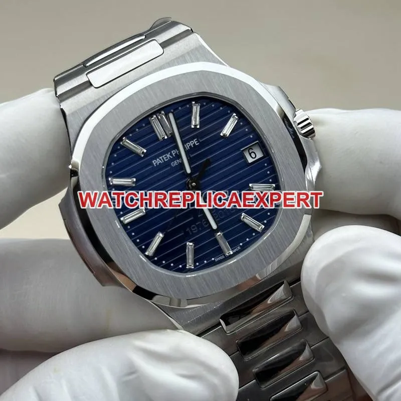 Patek Philippe1:1replica watch BBF factory Nautilus324movementblue dialsteel bracelet model front live photo