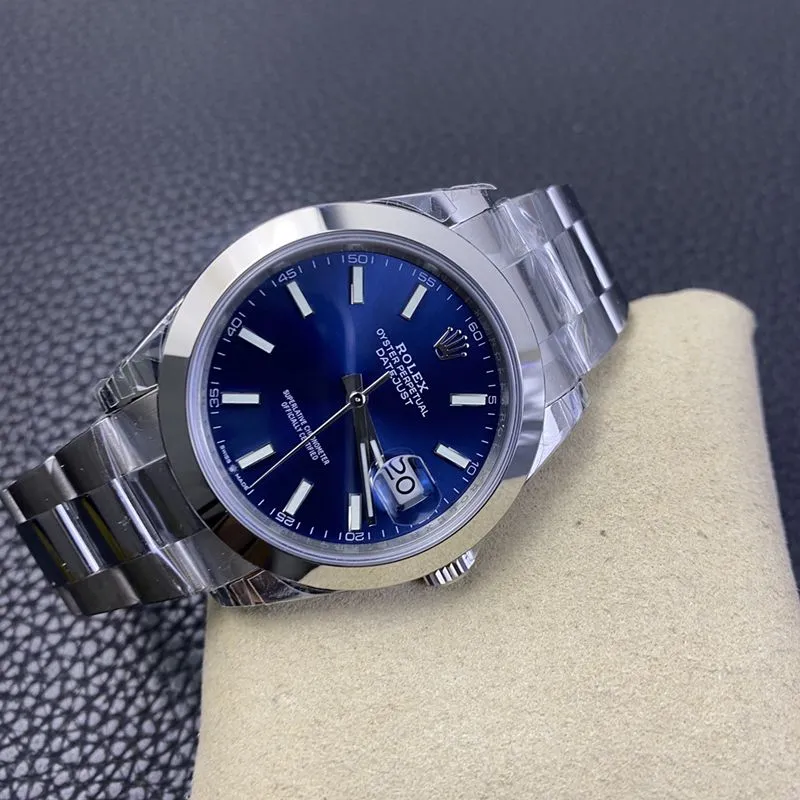 Rolextop-tiersuper watch aperture log series men's mechanical watch front view