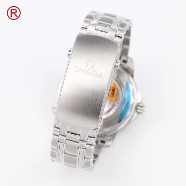 Omegatop-tier men's white dialsteel braceletSeamaster 300m series mechanical watch front view