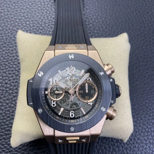 Hublot top-tier watch Big Bang series men's black dialrubber strap full automatic movement front view