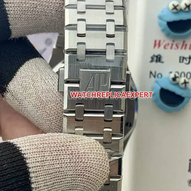 1:1replica watch Royal OakBLS factory Audemars Piguetgreen dial mechanical 26420front live photo