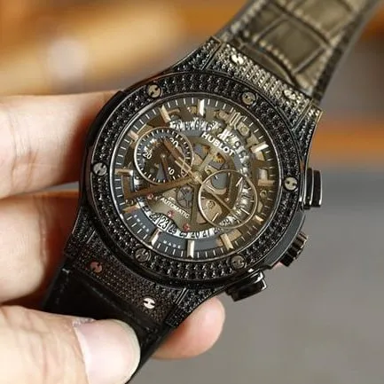 top-tier watch Hublot BIG BANG series Hublot boutique full diamond black shell black belt watch movement picture
