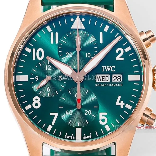 TW factory IWC pilot top-tier replicagreen dialrose gold rubber model IW388110front live photo