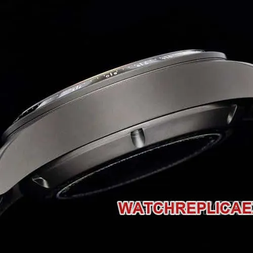 BLSIWC pilot top-tier 1:1high-quality replicablack dialchronograph rubber model IW388306front live photo