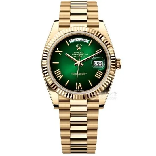 QF factory RolexDay-Date type 1:1top-tier smoked green m228238-0069front live photo
