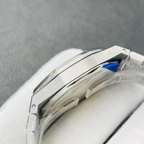 top-tier watch Audemars PiguetRoyal Oak15500V2 version strength interpretation of the defending steel king white steel blue bottom men's watch front view