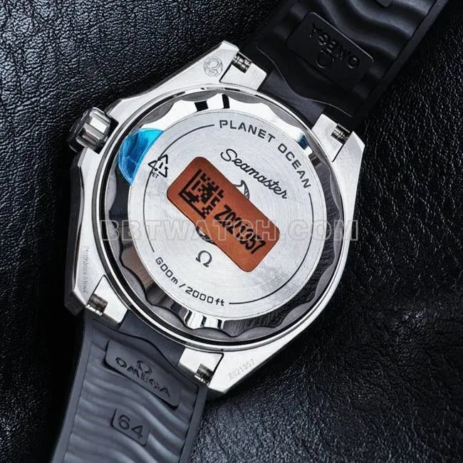 VS Factorytop-tier watch Seamaster 600m black dial black bezel rubber braceletfront live photo