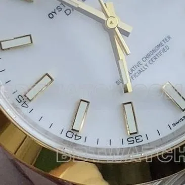 1:1replica watch log VS FactoryRolexwhite dial3235 mechanical 36mmfront live photo
