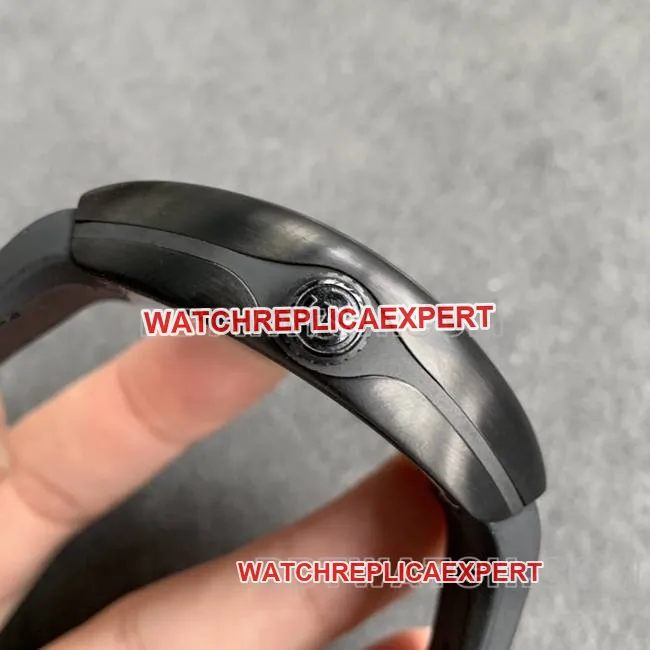 Frank Muller ABF factory collectible watch V45black dial black shell leather braceletfront live photo