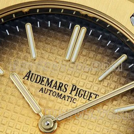 top-tier watch ZF FactoryAudemars PiguetRoyal Oak smoked yellow gold plate 16202front live photo