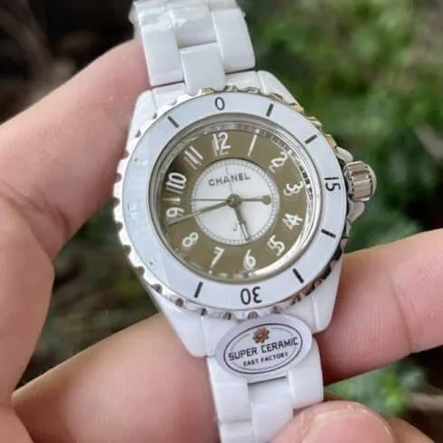 Big factory high-quality replicaEASTceramic new product Chanel ring diamond J12 series ladies watch detail shots
