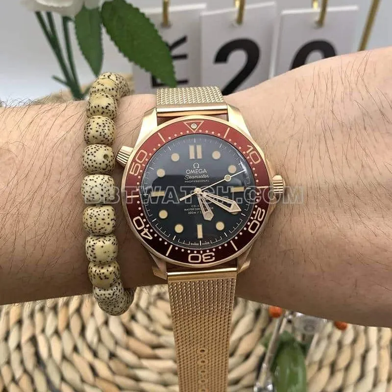 VSOmegaSeamastertop-tier 1:1high-quality replicablack dial300m bronze210.90.42front live photo