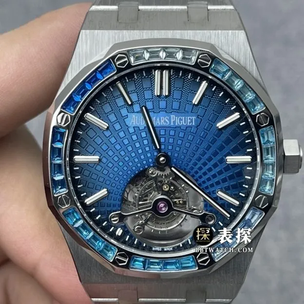 R8 factory Audemars PiguetRoyal Oak1:1top-tier watch men's smoked blue dial gradient sapphire crystalsteel bracelet model pictures and prices side live photo