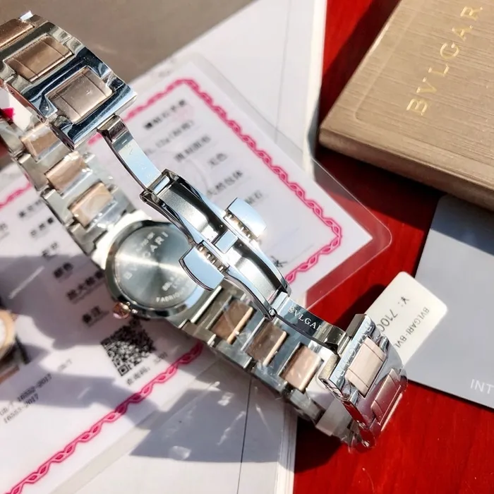 top-tier watch Bvlgari women's white dialsteel bracelet perfect fashion quartz watch front view