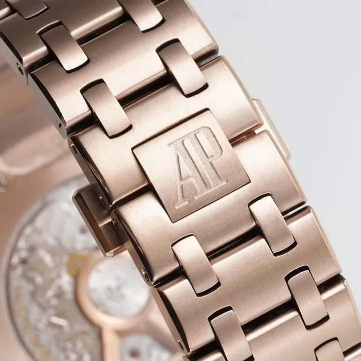 APF factory Audemars Piguet men's Royal Oak offshore watch dark blue dialrose goldsteel bracelet model 26238OR.OO.2000OR.01front live photo