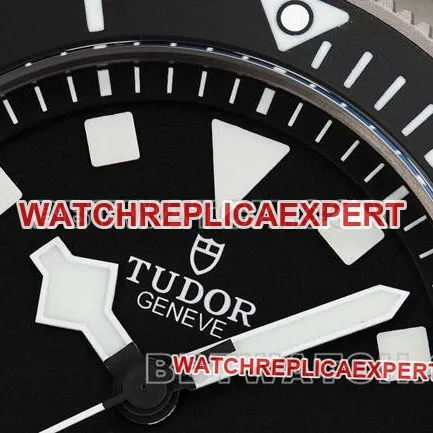top-tier watch collar type ZF FactoryTudorblack dialM2543front live photo