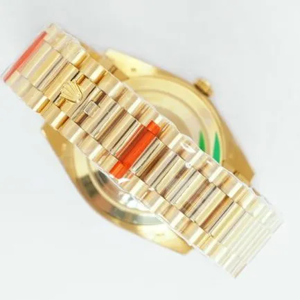top-tier replicaRolexday displayDatejustK gold men's mechanical watch front view