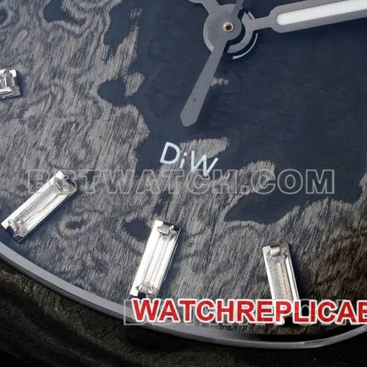 Patek Philippe1:1replica watch DIW factory Nautilus gray plate carbon fiber mechanical steel bracelet model 5711front live photo