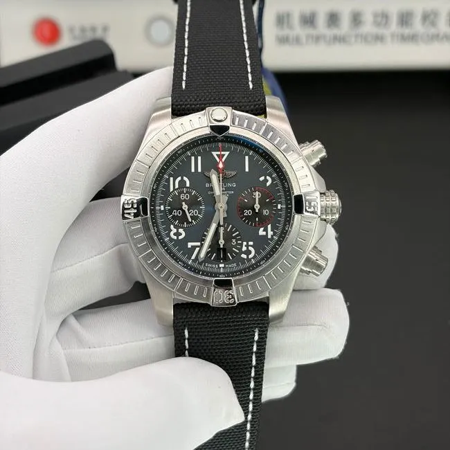 top-tier watch BLS factory Avenger Breitling gray plate chronographfront live photo
