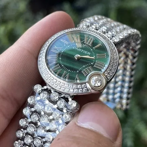 top-tier watch Cartier women's green dialsteel braceletquartz blue balloon series watch front view