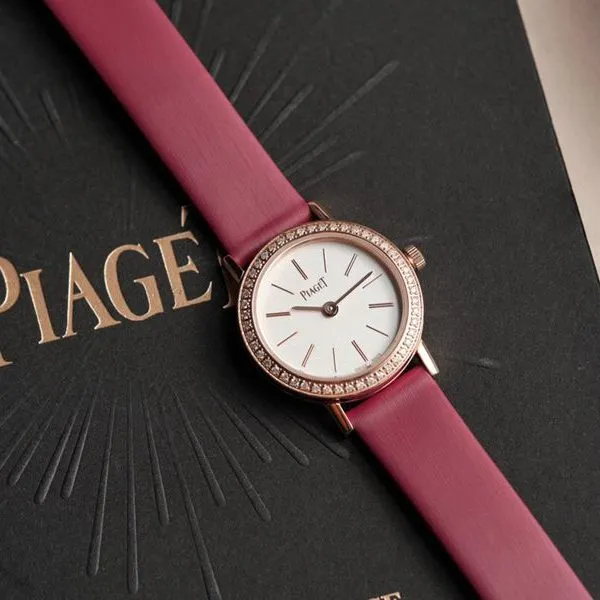 Piaget top-tiersuper watch ALTIPLANO series ladies diamondleather strapquartz casual watch front view