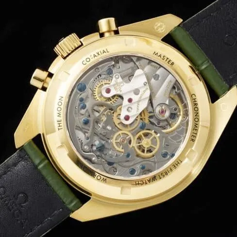 top-tier replicaRM2022 legendary space watch Omega Speedmaster series moon watch green dial detail shots