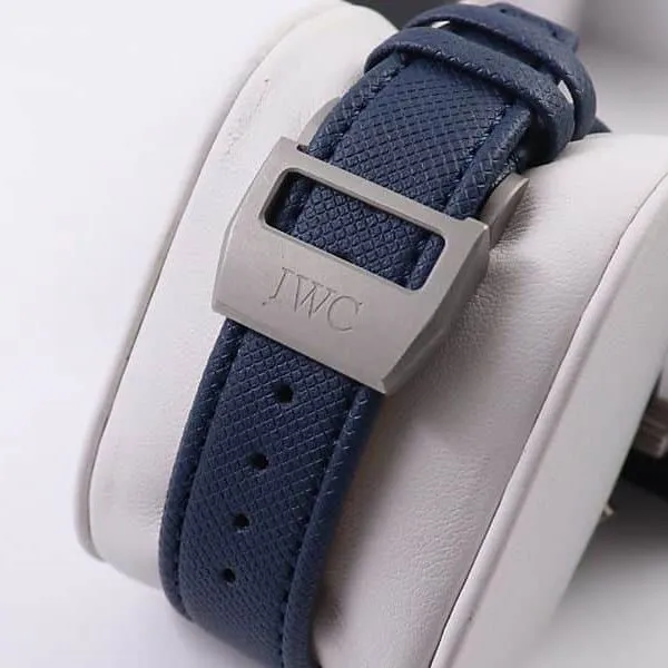 IWC watch pilot series watch TOP GUN naval air combat unit chronograph watch front view