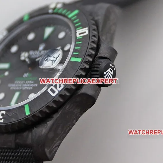 VS FactoryRolexSubmariner1:1super cloneblack dial carbon fiber green ring leather strap front live photo