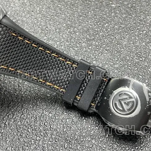 Franck Muller ABF factory watch V45black dial black shell leather braceletfront live photo