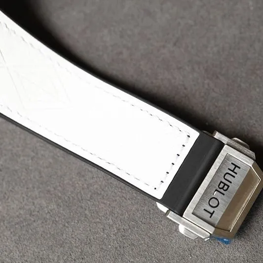 Hublot top high-quality watches BigBang series tattoo men's mechanical white disk watch front view