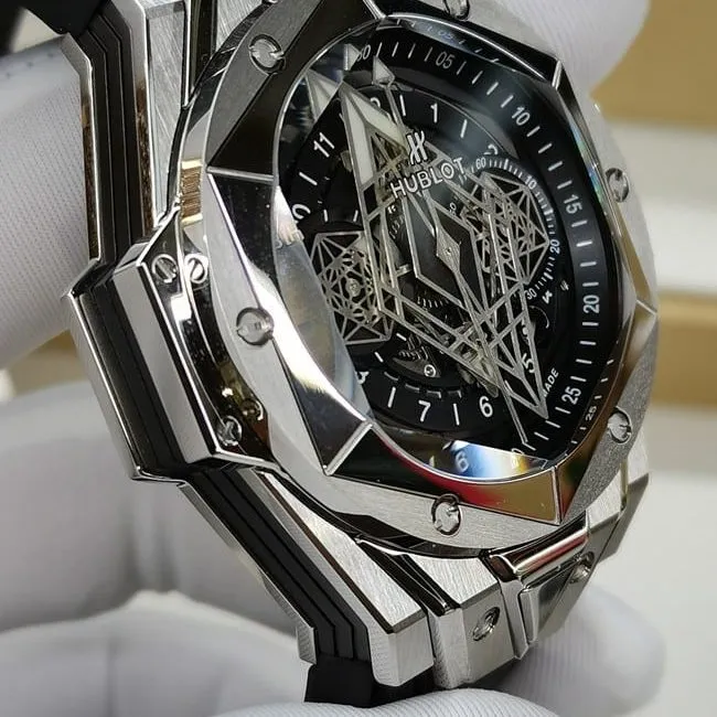 Hublottop-tier watch Big bang series fully automatic movement men's black dialrubber strap watch front view