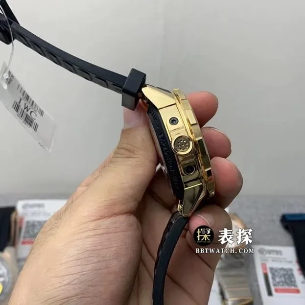 V6 Factory IWC Watch Men's Marine Timepiece IW379503 Black Panda Disc Rubber Model Pictures and Price caseback live photo