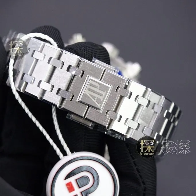 Apf offshore series Audemars Piguet1:1replica watch panda eye white steel white diallumechronographsteel bracelet front view