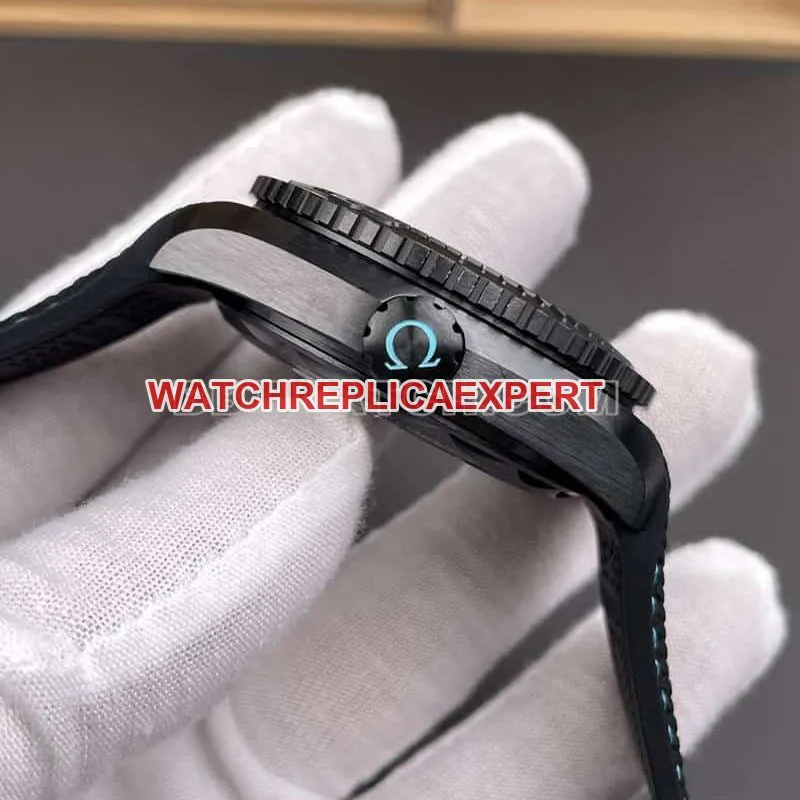VS FactoryOmegaSeamastertop-tier replicablack dial600m world time 215.92.46front live photo