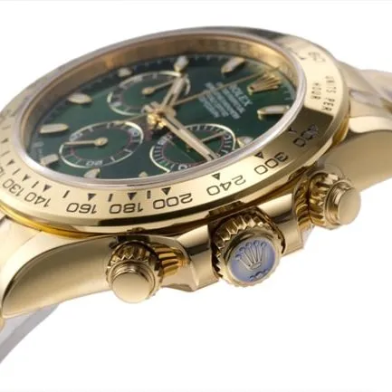 top-tier replicaRolex men's green dial gold band popular model Cosmograph Daytona mechanical watch front view