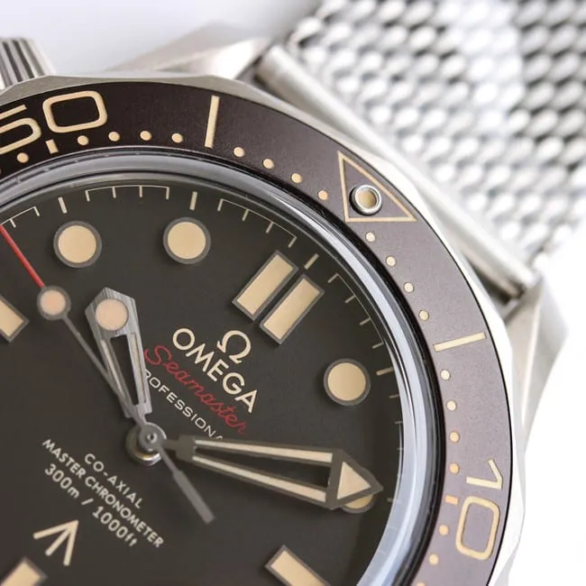 OR factory top-tier watch Omega men's black dialsteel bracelet watch front view