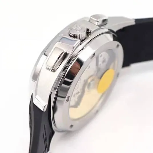 OM Factorytop-tierhigh-quality replicaPatek Philippe grenade chronograph watch new 5968A-001 integrated movement watch black rubber bracelet front view