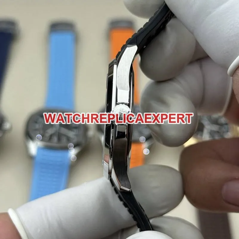 Patek Philippe watch BBF factory grenade black dial black rubber model 5167Afront live photo
