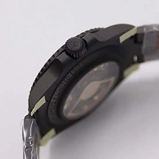 Rolexreplica watch SUBSubmariner back diamond customized version watch side view