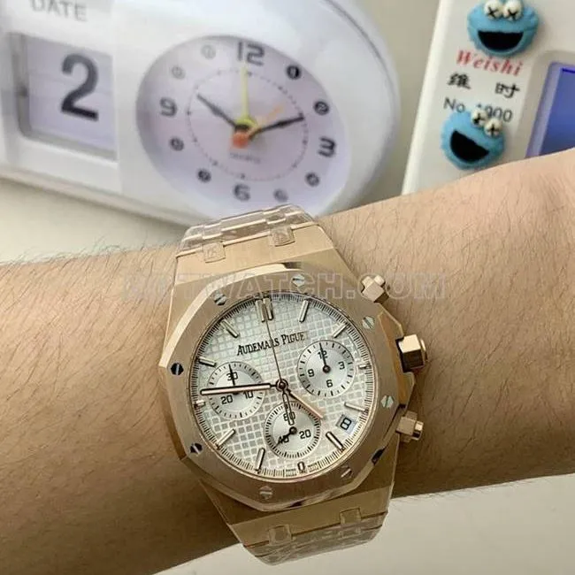 watch Audemars PiguetBLS factory Royal Oakrose goldsilver dial mechanical 26420front live photo