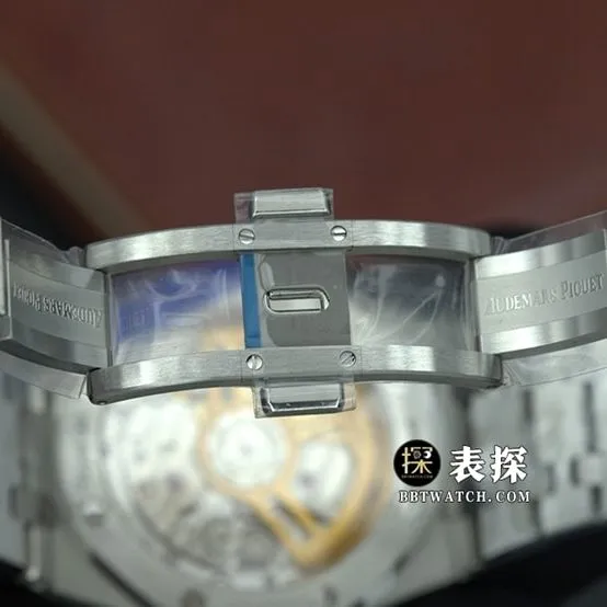 Audemars Piguet1:1replica watch,APSRoyal Oakreplica watch,front live photo