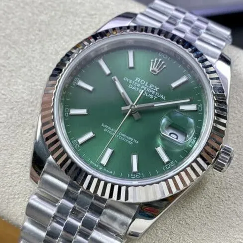 top-tier replica2022 official new color matching RolexDatejust41mmgreen dial men's mechanical watch front view